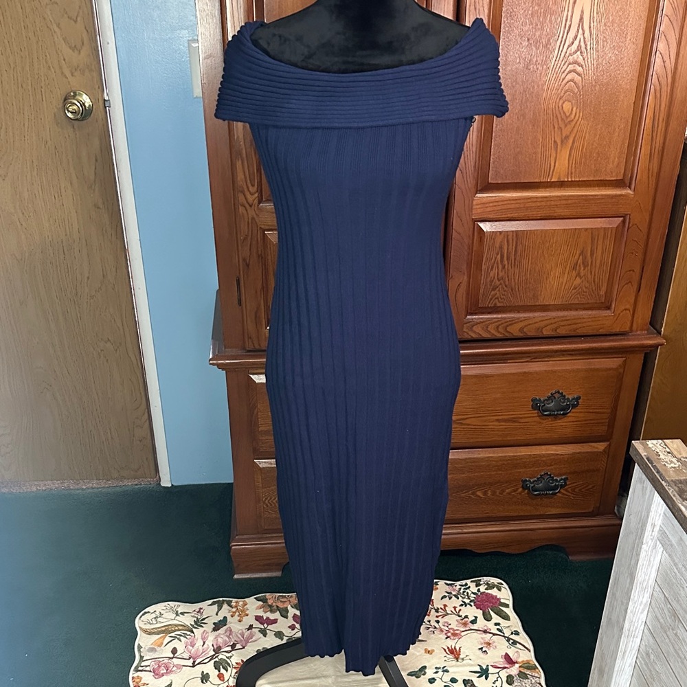 Elegant Navy Off-Shoulder Dress